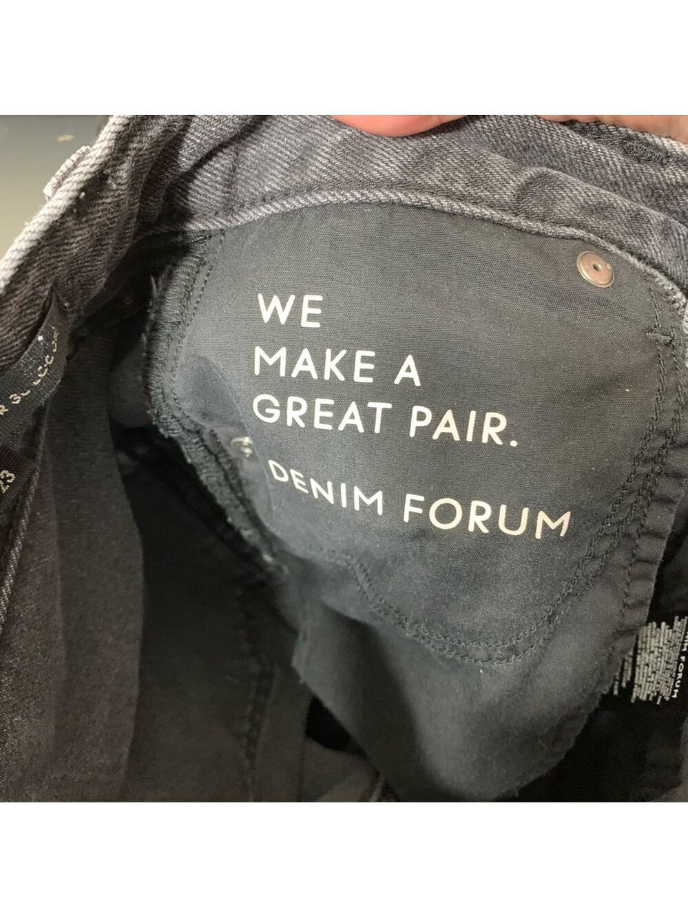 Aritzia Denim Forum The 90s Joni Hi-Rise Jean Washed Black Denim Button Fly 23 - Picture 10 of 15